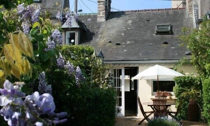 Saint-Vaast-la-Hougue House | Sea cottage with garden in St Vaast la Hougue/Tatihou (UNESCO site)/WIFI
