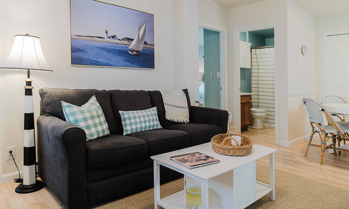 Moody House | Sea Crescent Cottage - Renovated, Near Beach & Downtown | Pool Hot Tub Bikes Fire-pit