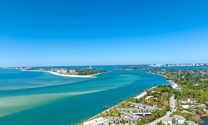 Siesta Key Village House | Sea Dream | Pet Friendly, Located in Siesta Key Village, Steps to Siesta Key Beach!