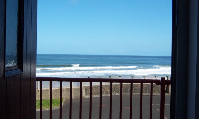 Castlerock Apartment | Sea front Apartment In Castlerock, With Stunning Panoramic Views