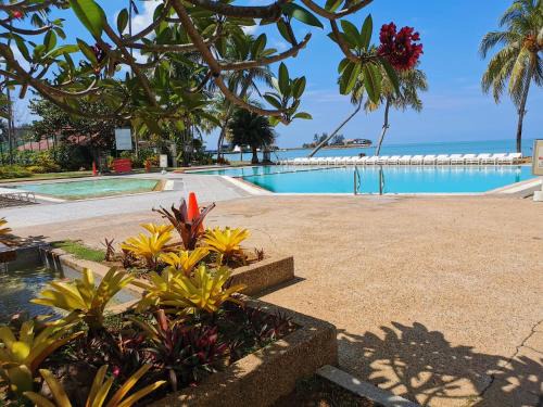 Si Rusa Apartment | Sea Front The Regency - 1 Parking