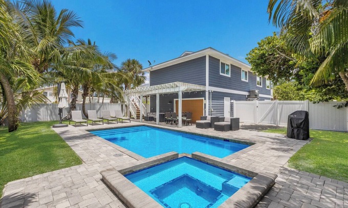 Anna Maria House | Sea La Vie by Duncan Real Estate