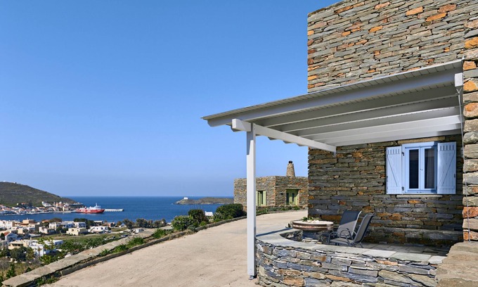 Korissia House | Sea Shell – Relaxing holidays overlooking the picturesque harbor