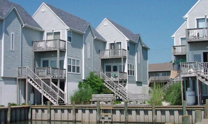 Chincoteague House | Sea Star-Views of the Lighthouse!