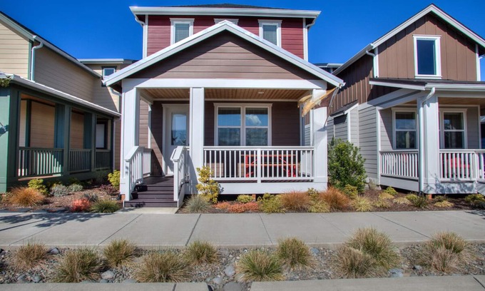 Ocean Shores House | Sea Turtle Cottage - Oyhut Bay Seaside Village