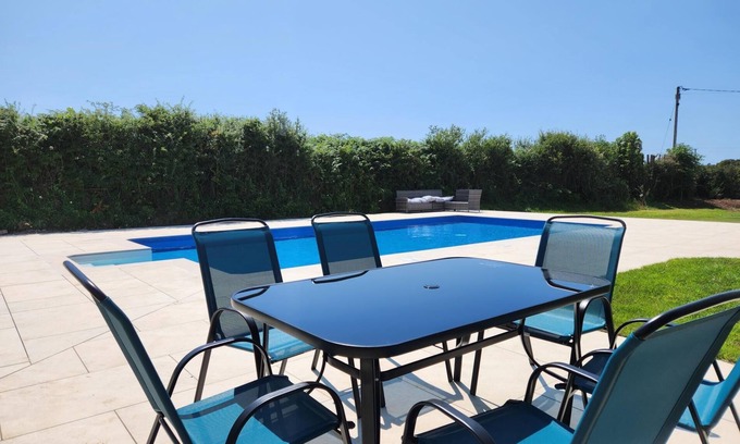 Port-Eynon Apartment | Sea View - 1 Bed Suite - Ocean Breeze - Port Eynon