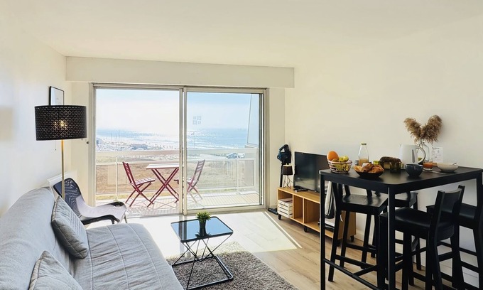 Merlimont-Plage Apartment | Sea view apartment at the foot of Merlimont beach