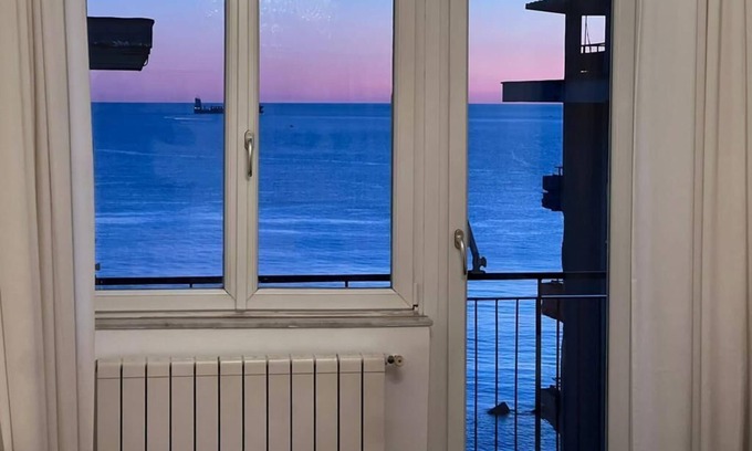 Salerno Apartment | Sea view apartment in the city center, 3 minutes from the station and port