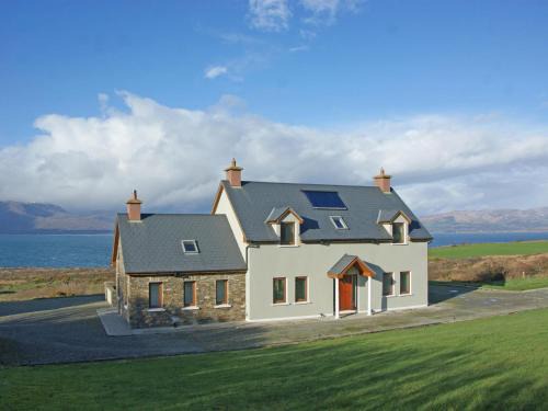 Gortnakilly House | Sea View Holiday Home Sheeps HeadBantry