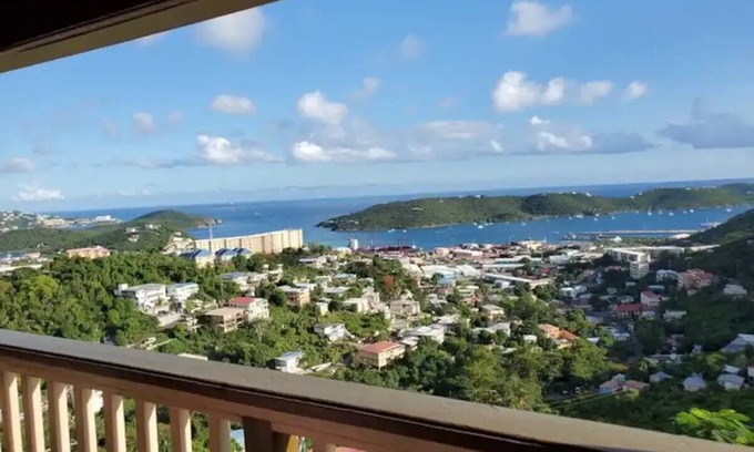Estate Contant Apartment | Sea View One-Bedroom Apartment in St. Thomasnn