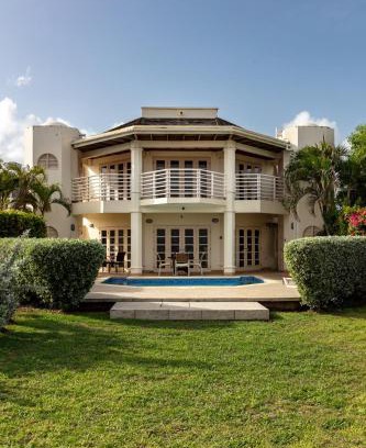 Lowlands Villa | Sea View Villa Cluster 63A- 2BR,Pool,Wifi,Golf