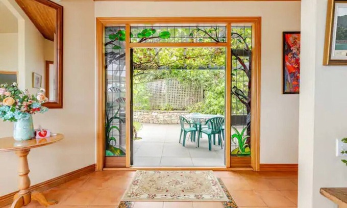 Lowry Bay House | Sea views from holiday house