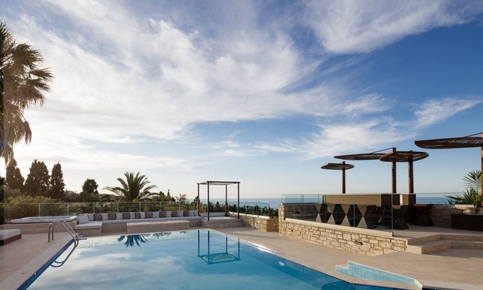 Xiro Chorio Villa | Sea views, sauna, hot tub, mini golf, 2 pools!