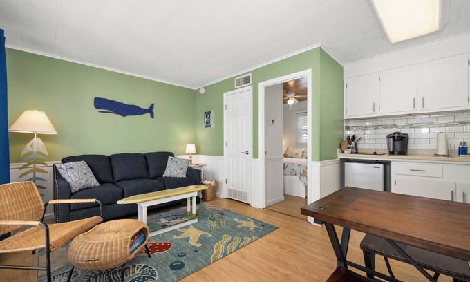 Ocean Pines Cottage | Seabreeze Cottage at the Inn on Turville Creek