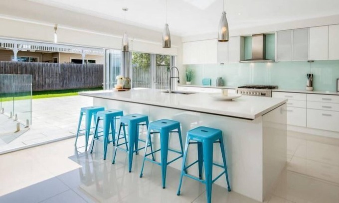 St Leonards House | Seachange Resort Living with Pool and Spa Bath.