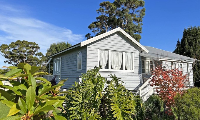Ocean Beach House | Seachelles: Pet friendly, spa, sauna & beach views
