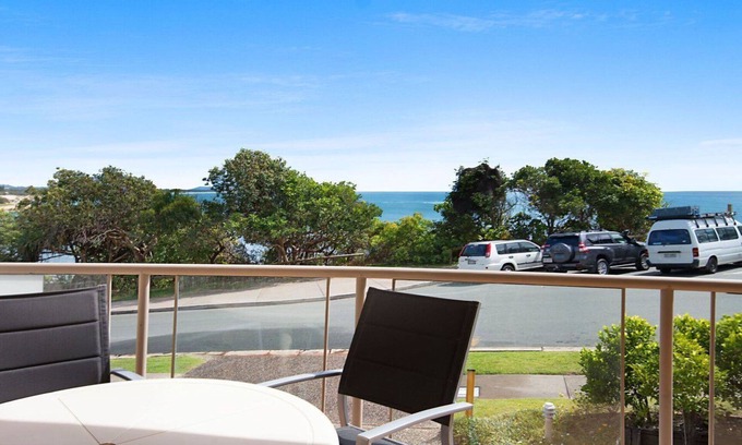 Moffat Beach Apartment | Seacrest Unit 1 Moffat Beach QLD