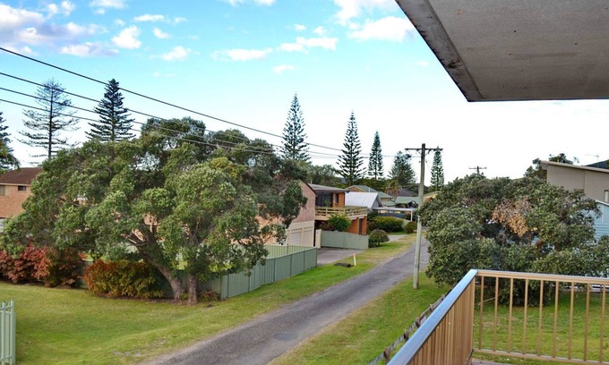 South West Rocks Apartment | Seacrest Unit 1 - walk to the beach