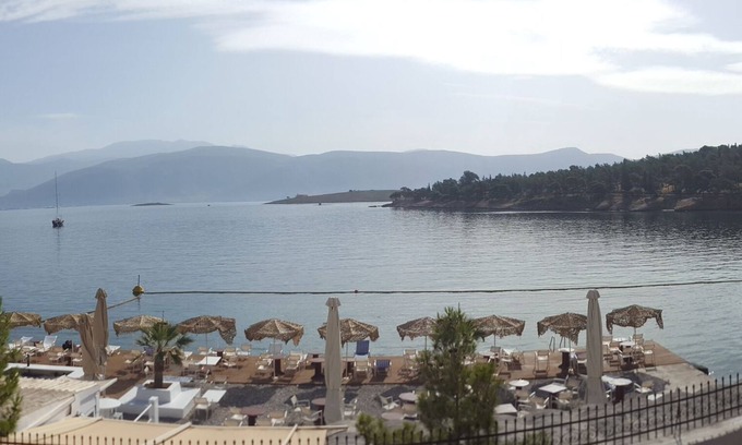 Galaxidi House | Seafarer's Suite