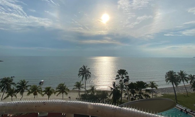 Si Rusa Apartment | Seafront 62 at Regency Tanjung Tuan, PD