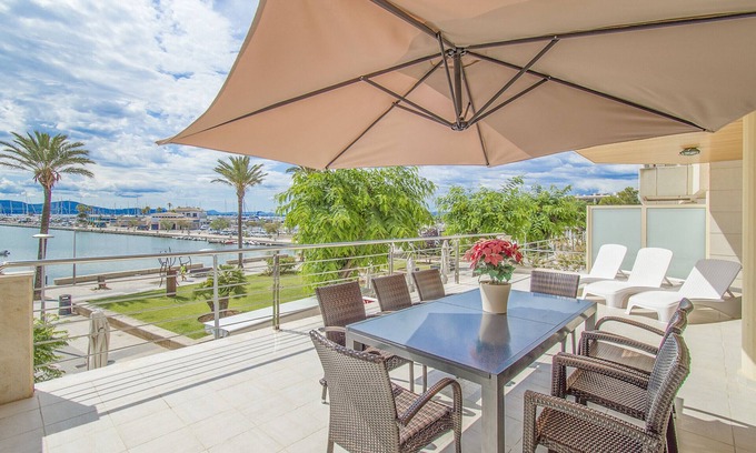 Puerto de Pollensa Apartment | Seafront Apt Acuario by JS Villas