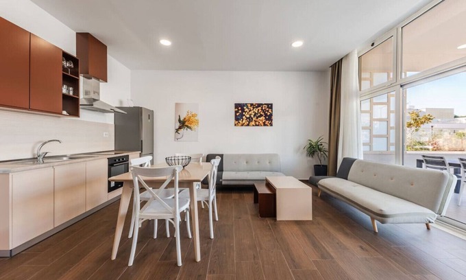Qerek Apartment | Seafront Escape in Durrës - Mimoza