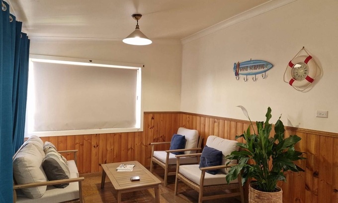 Shellharbour House | Seahaven Beach House - This brilliant beach house sleeps up to 8 adults and 2 children.