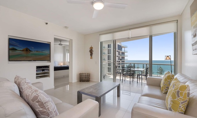 Mooloolaba Apartment | Seamark on First