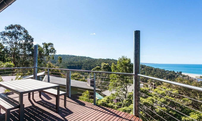 Lorne House | Seamist - Elevated With Amazing Outlook