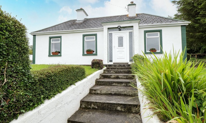Glenisland Cottage | SEAN BHAILE, family friendly in Castlebar, County Mayo