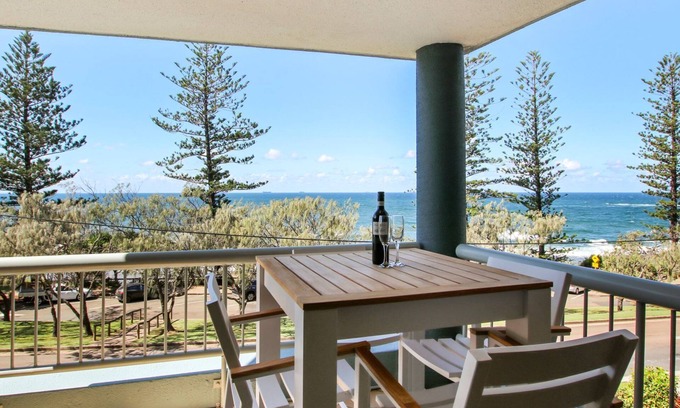 Kings Beach Apartment | Seapoint Unit 14, 32 Victoria Tce, Kings Beach