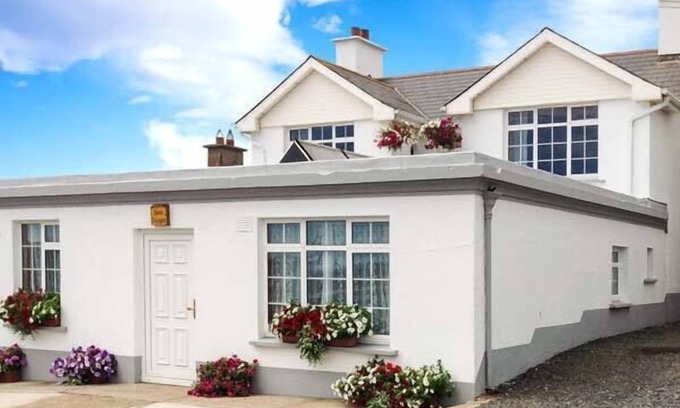 Slade Cottage | SEASCAPE, family friendly in Fethard-On-Sea, County Wexford