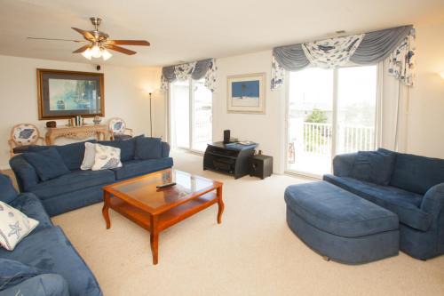 Sandbridge Apartment | Seaside - Azure Dream B-302