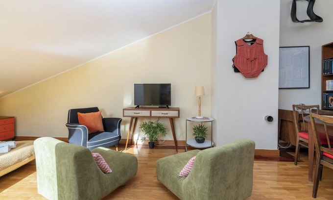 Gulpilhares Apartment | Seaside Beach Flat by Host Wise