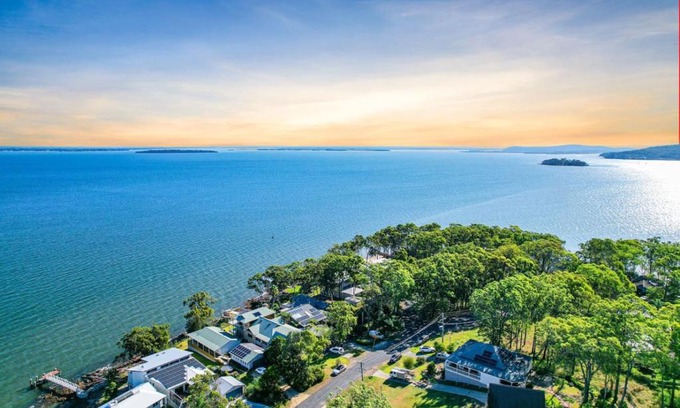 North Arm Cove House | Seaside Escape
