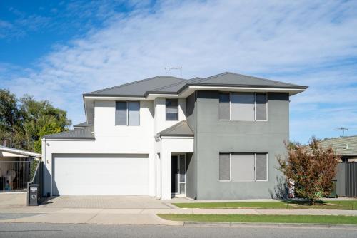 Rockingham House | Seaside Haven Rockingham