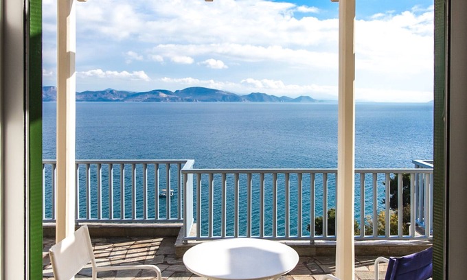 Lerna House | Seaside maisonette in Kiveri, near Nafplion.