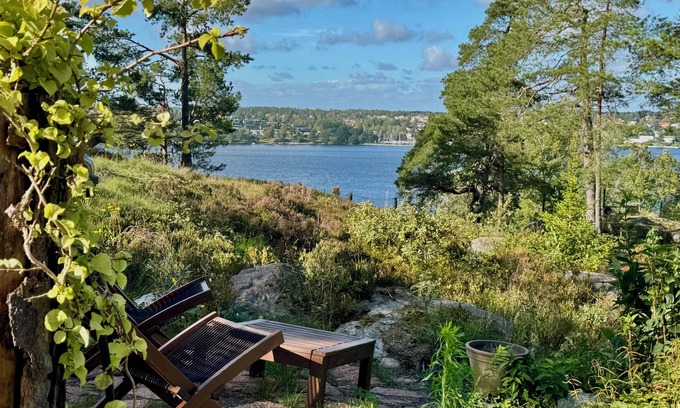 Saltsjo Boo Apartment | Seaside Modern Apartment with Archipelago Ocean View