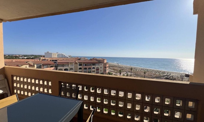 Le Barcares Apartment | Seaside T2 Apartment with AC, Pool, and Terrace, Sleeps 4 – Near Beach & Aqualand