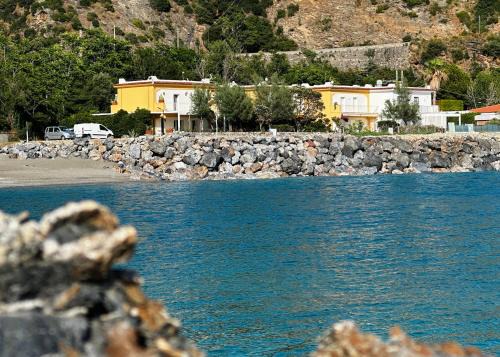 Bonifati House | Seaside Villa with private garden