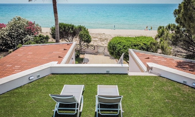 Solanas House | Seaside villa on the beautiful Solanas beach