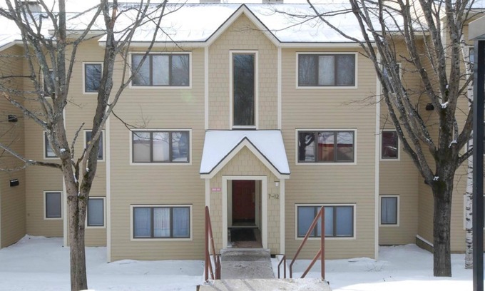 Stratton Mountain Condo | Season Available - Ski Stratton Mountain - walk & shuttle to slopes!’