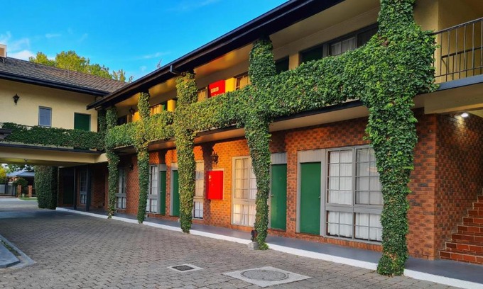 Albury Hotel | Seaton Arms Motor Inn