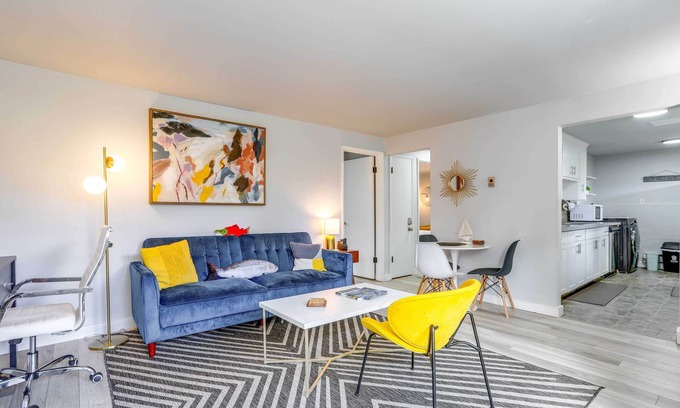 Old Ballard Apartment | Seattle Garden Apt: Walk to Water & Amenities!