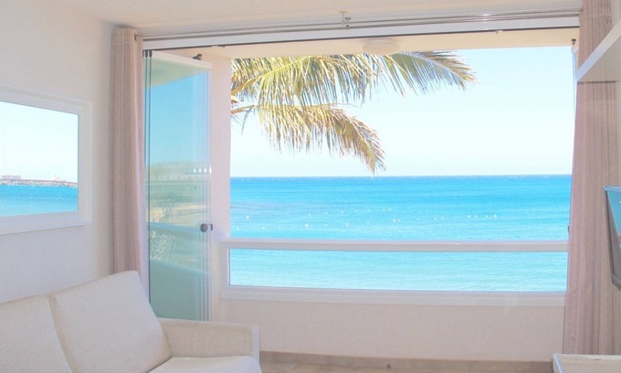 Playa de Arinaga Apartment | Seaview. A few steps from the sea!