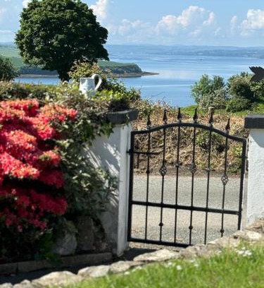 Inch Island House | Seaview Bungalow