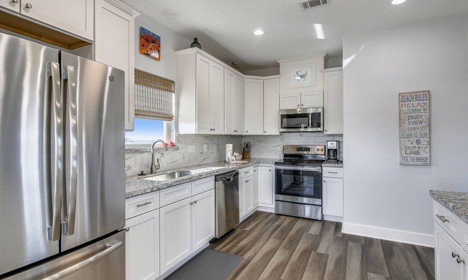 Terramar Beach House | Seaward Breeze | Bay Views, Fantastic Sunsets!