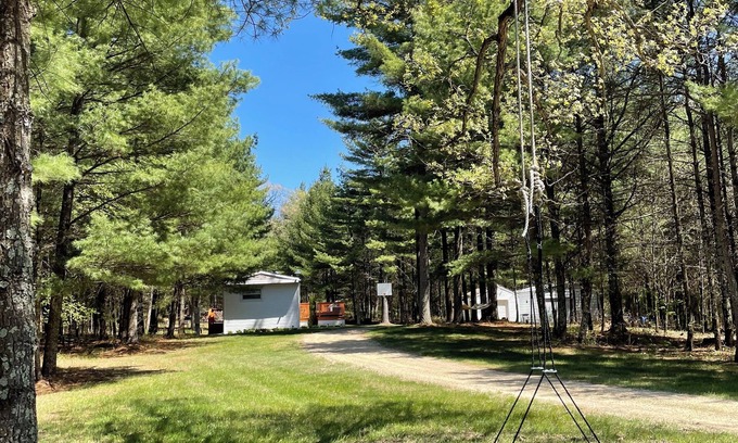 Mauston House | Secluded 2-bedroom mobile home with AC, WiFi in Mauston