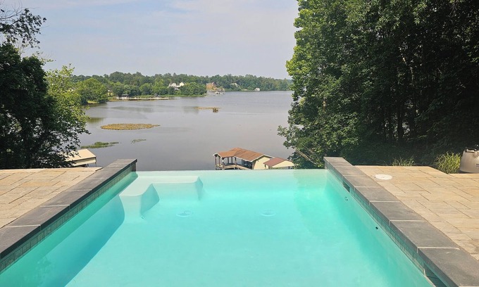 Louisa Resort | Secluded 3 Acre 5 BR Resort w/Private Heated Salt-Water Pool, Hot tub, Boat Dock