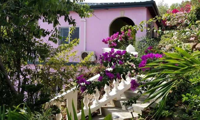 Tropaco Point Bed & Breakfast | Secluded Bed & Breakfast Villa overlooking Magens Bay and minutes from the beach